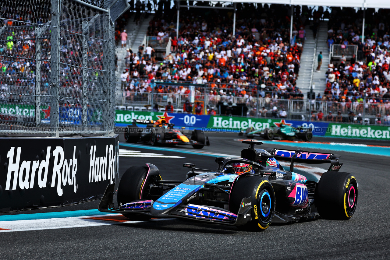 GP MIAMI, Esteban Ocon (FRA) Alpine F1 Team A524.

05.05.2024. Formula 1 World Championship, Rd 6, Miami Grand Prix, Miami, Florida, USA, Gara Day.

 - www.xpbimages.com, EMail: requests@xpbimages.com © Copyright: Coates / XPB Images