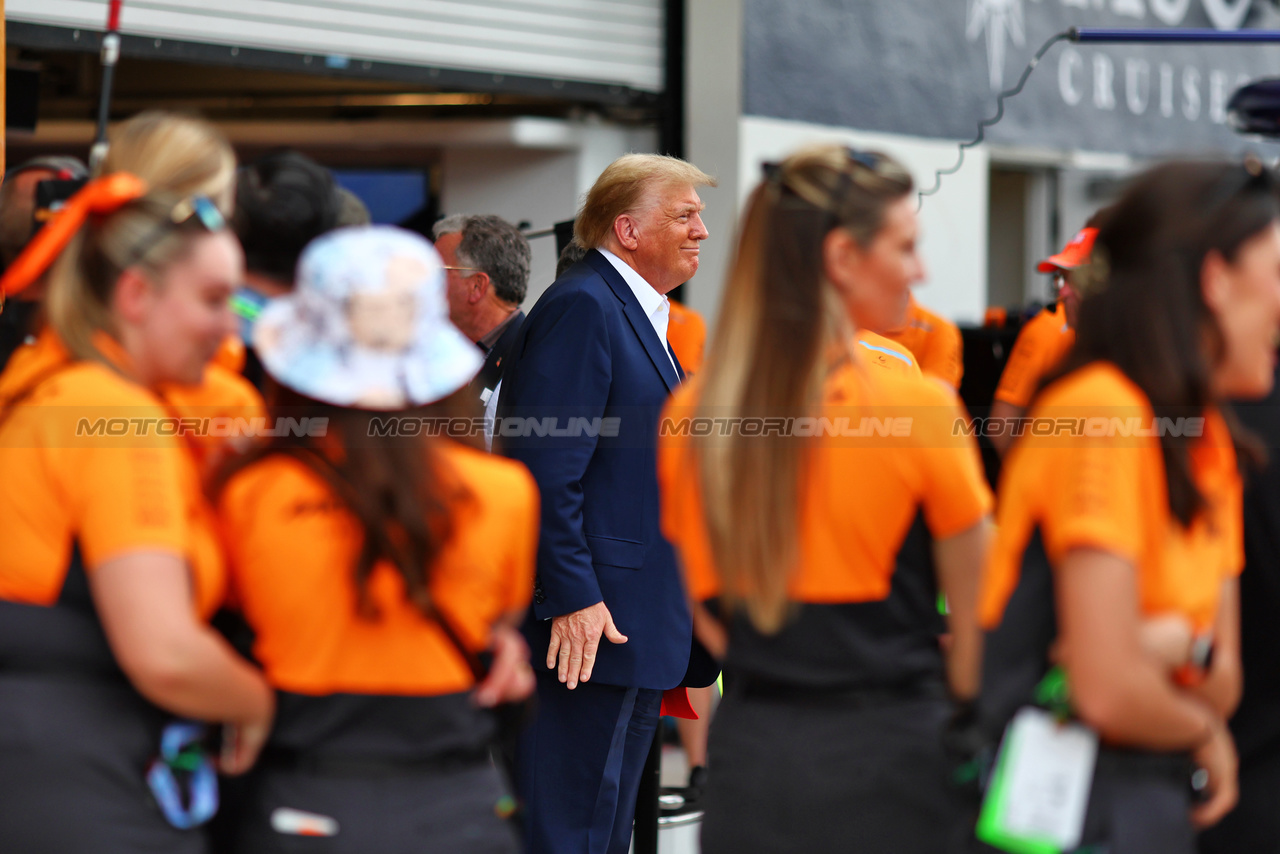 GP MIAMI, Donald Trump (USA) Politician e Businesman with McLaren team.

05.05.2024. Formula 1 World Championship, Rd 6, Miami Grand Prix, Miami, Florida, USA, Gara Day.

- www.xpbimages.com, EMail: requests@xpbimages.com © Copyright: Charniaux / XPB Images