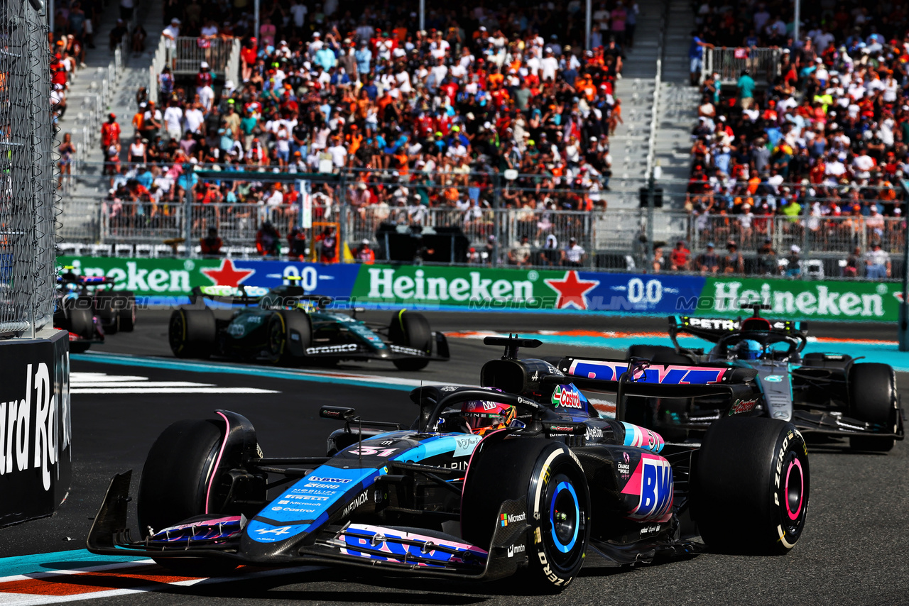 GP MIAMI, Esteban Ocon (FRA) Alpine F1 Team A524.

05.05.2024. Formula 1 World Championship, Rd 6, Miami Grand Prix, Miami, Florida, USA, Gara Day.

 - www.xpbimages.com, EMail: requests@xpbimages.com © Copyright: Coates / XPB Images