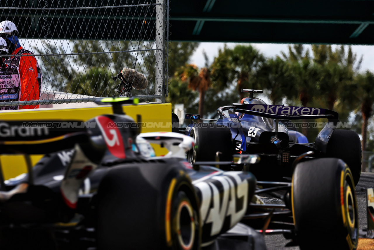 GP MIAMI, Alexander Albon (THA) Williams Racing FW46.

05.05.2024. Formula 1 World Championship, Rd 6, Miami Grand Prix, Miami, Florida, USA, Gara Day.

 - www.xpbimages.com, EMail: requests@xpbimages.com © Copyright: Coates / XPB Images