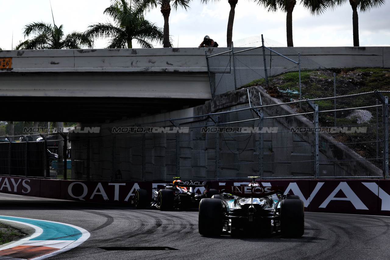 GP MIAMI, Lewis Hamilton (GBR) Mercedes AMG F1 W15.

05.05.2024. Formula 1 World Championship, Rd 6, Miami Grand Prix, Miami, Florida, USA, Gara Day.

 - www.xpbimages.com, EMail: requests@xpbimages.com © Copyright: Coates / XPB Images