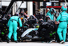 GP MIAMI, Lewis Hamilton (GBR) Mercedes AMG F1 W15 makes a pit stop.
05.05.2024. Formula 1 World Championship, Rd 6, Miami Grand Prix, Miami, Florida, USA, Gara Day.
- www.xpbimages.com, EMail: requests@xpbimages.com © Copyright: Charniaux / XPB Images