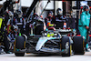 GP MIAMI, Lewis Hamilton (GBR) Mercedes AMG F1 W15 makes a pit stop.
05.05.2024. Formula 1 World Championship, Rd 6, Miami Grand Prix, Miami, Florida, USA, Gara Day.
- www.xpbimages.com, EMail: requests@xpbimages.com © Copyright: Charniaux / XPB Images