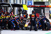 GP MIAMI, Sergio Perez (MEX) Red Bull Racing RB20 makes a pit stop.
05.05.2024. Formula 1 World Championship, Rd 6, Miami Grand Prix, Miami, Florida, USA, Gara Day.
- www.xpbimages.com, EMail: requests@xpbimages.com © Copyright: Charniaux / XPB Images