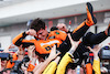 GP MIAMI, Gara winner Lando Norris (GBR) McLaren celebrates in parc ferme with the team.
05.05.2024. Formula 1 World Championship, Rd 6, Miami Grand Prix, Miami, Florida, USA, Gara Day.
- www.xpbimages.com, EMail: requests@xpbimages.com © Copyright: Charniaux / XPB Images