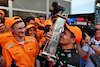 GP MIAMI, Gara winner Lando Norris (GBR) McLaren celebrates with the team.
05.05.2024. Formula 1 World Championship, Rd 6, Miami Grand Prix, Miami, Florida, USA, Gara Day.
 - www.xpbimages.com, EMail: requests@xpbimages.com © Copyright: Coates / XPB Images