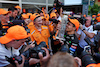 GP MIAMI, Gara winner Lando Norris (GBR) McLaren celebrates with the team.
05.05.2024. Formula 1 World Championship, Rd 6, Miami Grand Prix, Miami, Florida, USA, Gara Day.
 - www.xpbimages.com, EMail: requests@xpbimages.com © Copyright: Staley / XPB Images