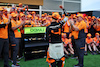 GP MIAMI, Gara winner Lando Norris (GBR) McLaren celebrates with the team.
05.05.2024. Formula 1 World Championship, Rd 6, Miami Grand Prix, Miami, Florida, USA, Gara Day.
 - www.xpbimages.com, EMail: requests@xpbimages.com © Copyright: Staley / XPB Images