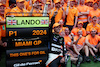 GP MIAMI, Gara winner Lando Norris (GBR) McLaren celebrates with the team.
05.05.2024. Formula 1 World Championship, Rd 6, Miami Grand Prix, Miami, Florida, USA, Gara Day.
 - www.xpbimages.com, EMail: requests@xpbimages.com © Copyright: Staley / XPB Images