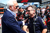 GP MIAMI, (L to R): Lawrence Stroll (CDN) Aston Martin F1 Team Investor with Christian Horner (GBR) Red Bull Racing Team Principal on the grid.
05.05.2024. Formula 1 World Championship, Rd 6, Miami Grand Prix, Miami, Florida, USA, Gara Day.
 - www.xpbimages.com, EMail: requests@xpbimages.com © Copyright: Coates / XPB Images