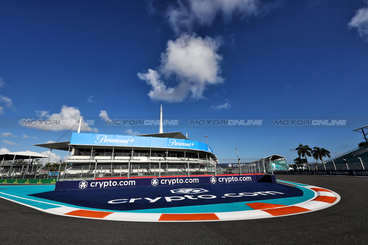 GP MIAMI, Circuit Atmosfera - track detail.

02.05.2024. Formula 1 World Championship, Rd 6, Miami Grand Prix, Miami, Florida, USA, Preparation Day.

- www.xpbimages.com, EMail: requests@xpbimages.com © Copyright: Moy / XPB Images