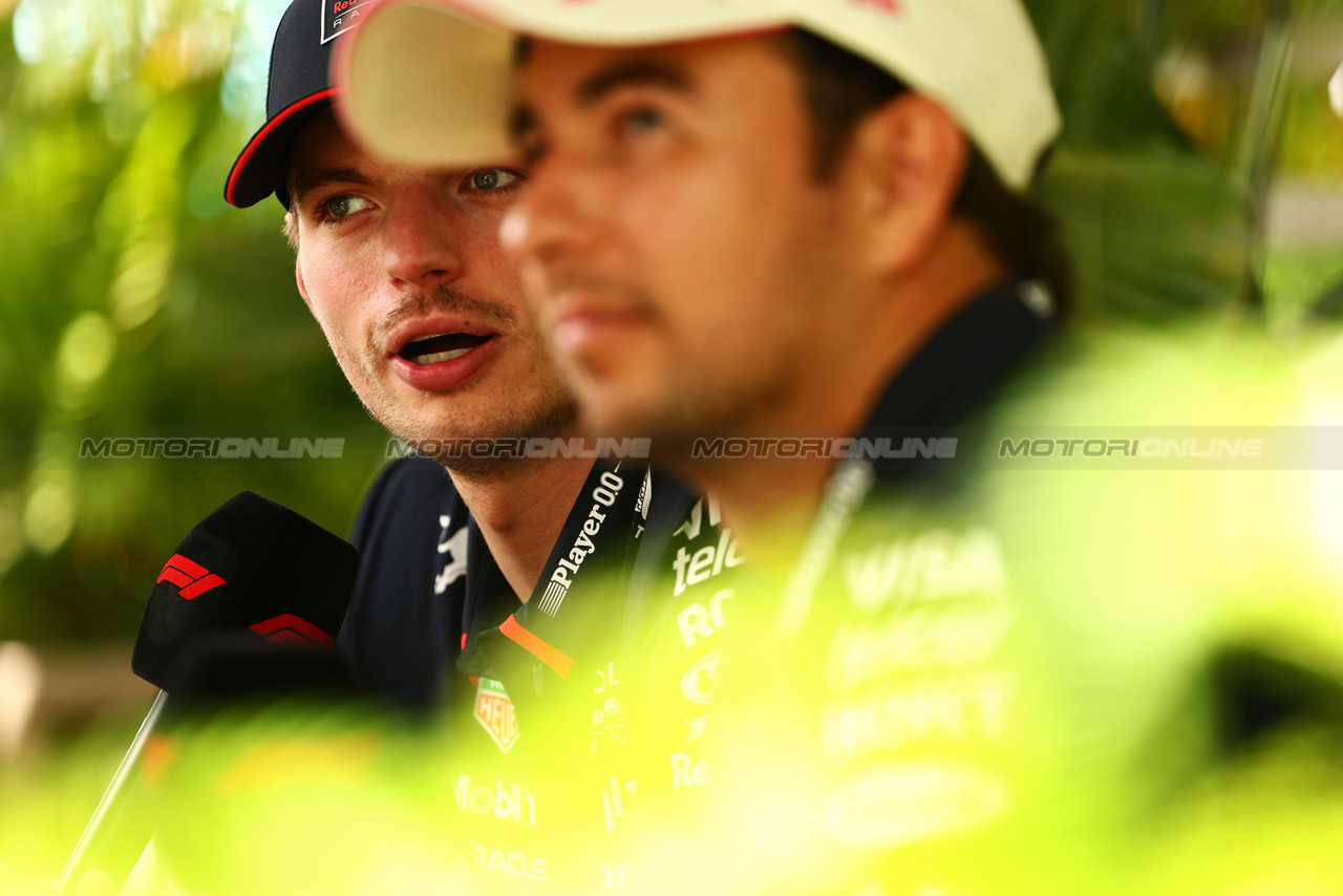 GP MIAMI, Max Verstappen (NLD) Red Bull Racing e Sergio Perez (MEX) Red Bull Racing.

02.05.2024. Formula 1 World Championship, Rd 6, Miami Grand Prix, Miami, Florida, USA, Preparation Day.

 - www.xpbimages.com, EMail: requests@xpbimages.com © Copyright: Staley / XPB Images