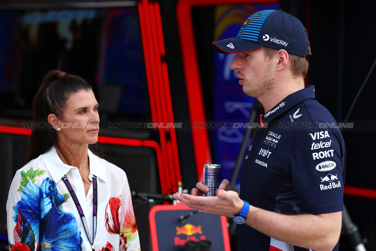 GP MIAMI, Max Verstappen (NLD) Red Bull Racing with Danica Patrick (USA).

02.05.2024. Formula 1 World Championship, Rd 6, Miami Grand Prix, Miami, Florida, USA, Preparation Day.

 - www.xpbimages.com, EMail: requests@xpbimages.com © Copyright: Coates / XPB Images