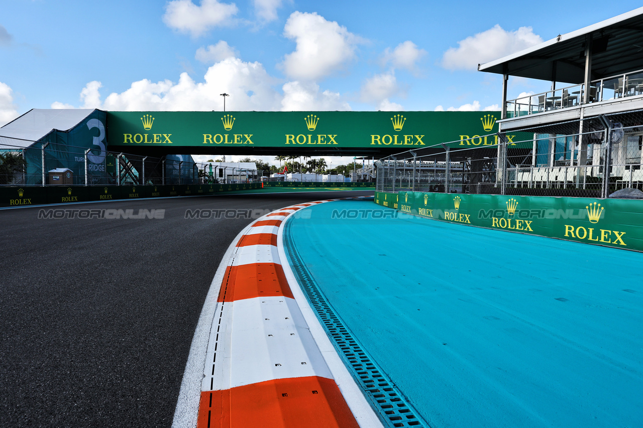 GP MIAMI, Circuit Atmosfera - track detail.

02.05.2024. Formula 1 World Championship, Rd 6, Miami Grand Prix, Miami, Florida, USA, Preparation Day.

- www.xpbimages.com, EMail: requests@xpbimages.com © Copyright: Moy / XPB Images