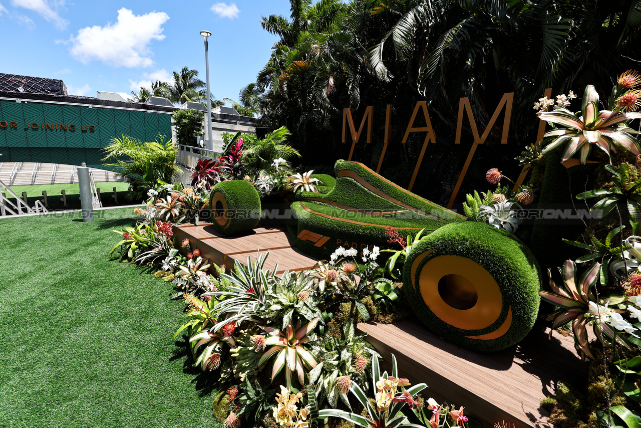 GP MIAMI, Paddock Club Atmosfera.

02.05.2024. Formula 1 World Championship, Rd 6, Miami Grand Prix, Miami, Florida, USA, Preparation Day.

- www.xpbimages.com, EMail: requests@xpbimages.com © Copyright: Moy / XPB Images