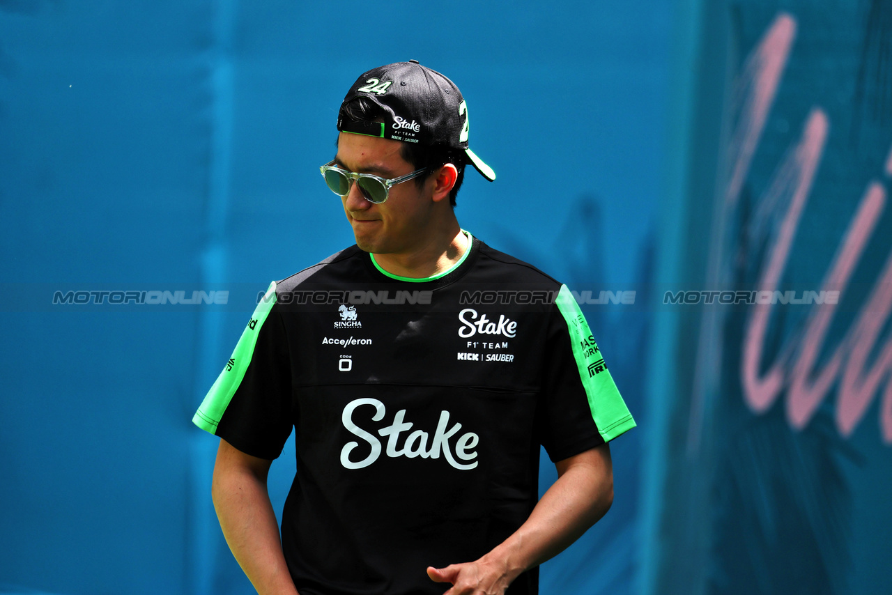 GP MIAMI, Zhou Guanyu (CHN) Sauber.

02.05.2024. Formula 1 World Championship, Rd 6, Miami Grand Prix, Miami, Florida, USA, Preparation Day.

- www.xpbimages.com, EMail: requests@xpbimages.com © Copyright: Moy / XPB Images