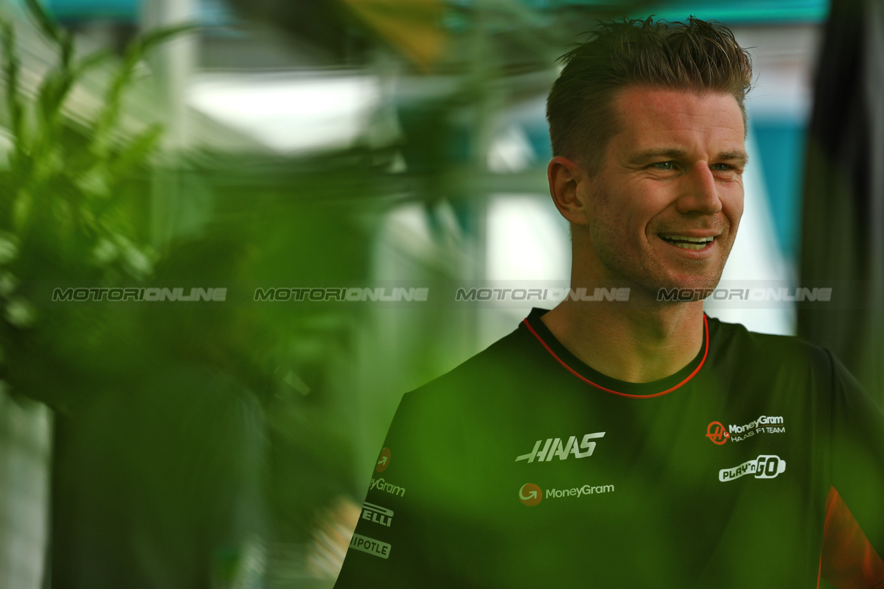 GP MIAMI, Nico Hulkenberg (GER) Haas F1 Team.

02.05.2024. Formula 1 World Championship, Rd 6, Miami Grand Prix, Miami, Florida, USA, Preparation Day.

 - www.xpbimages.com, EMail: requests@xpbimages.com © Copyright: Staley / XPB Images