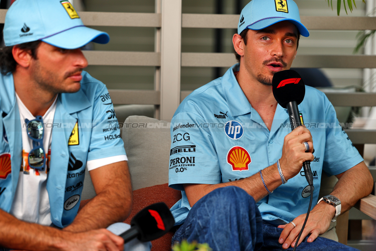 GP MIAMI, Charles Leclerc (MON) Ferrari e Carlos Sainz Jr (ESP) Ferrari.

02.05.2024. Formula 1 World Championship, Rd 6, Miami Grand Prix, Miami, Florida, USA, Preparation Day.

 - www.xpbimages.com, EMail: requests@xpbimages.com © Copyright: Staley / XPB Images