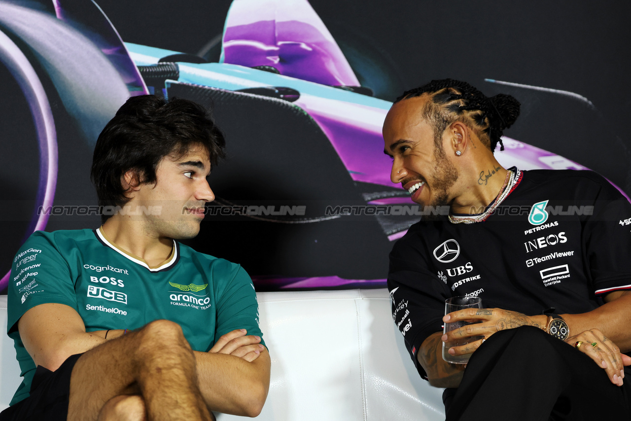 GP MIAMI, (L to R): Lance Stroll (CDN) Aston Martin F1 Team e Lewis Hamilton (GBR) Mercedes AMG F1 in the FIA Press Conference.

02.05.2024. Formula 1 World Championship, Rd 6, Miami Grand Prix, Miami, Florida, USA, Preparation Day.

- www.xpbimages.com, EMail: requests@xpbimages.com © Copyright: Bearne / XPB Images