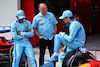 GP MIAMI, (L to R): Carlos Sainz Jr (ESP) Ferrari; Frederic Vasseur (FRA) Ferrari Team Principal; e Charles Leclerc (MON) Ferrari - blue race suit e team kit.
02.05.2024. Formula 1 World Championship, Rd 6, Miami Grand Prix, Miami, Florida, USA, Preparation Day.
- www.xpbimages.com, EMail: requests@xpbimages.com © Copyright: Charniaux / XPB Images