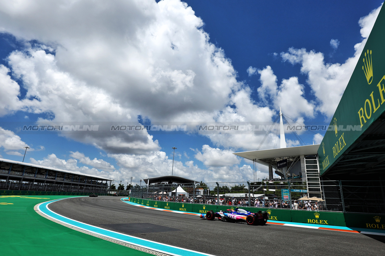 GP MIAMI, Yuki Tsunoda (JPN) RB VCARB 01.

04.05.2024. Formula 1 World Championship, Rd 6, Miami Grand Prix, Miami, Florida, USA, Sprint e Qualifiche Day.

- www.xpbimages.com, EMail: requests@xpbimages.com © Copyright: Moy / XPB Images