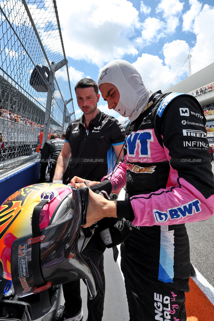 GP MIAMI, Esteban Ocon (FRA) Alpine F1 Team on the grid.

04.05.2024. Formula 1 World Championship, Rd 6, Miami Grand Prix, Miami, Florida, USA, Sprint e Qualifiche Day.

- www.xpbimages.com, EMail: requests@xpbimages.com © Copyright: Moy / XPB Images