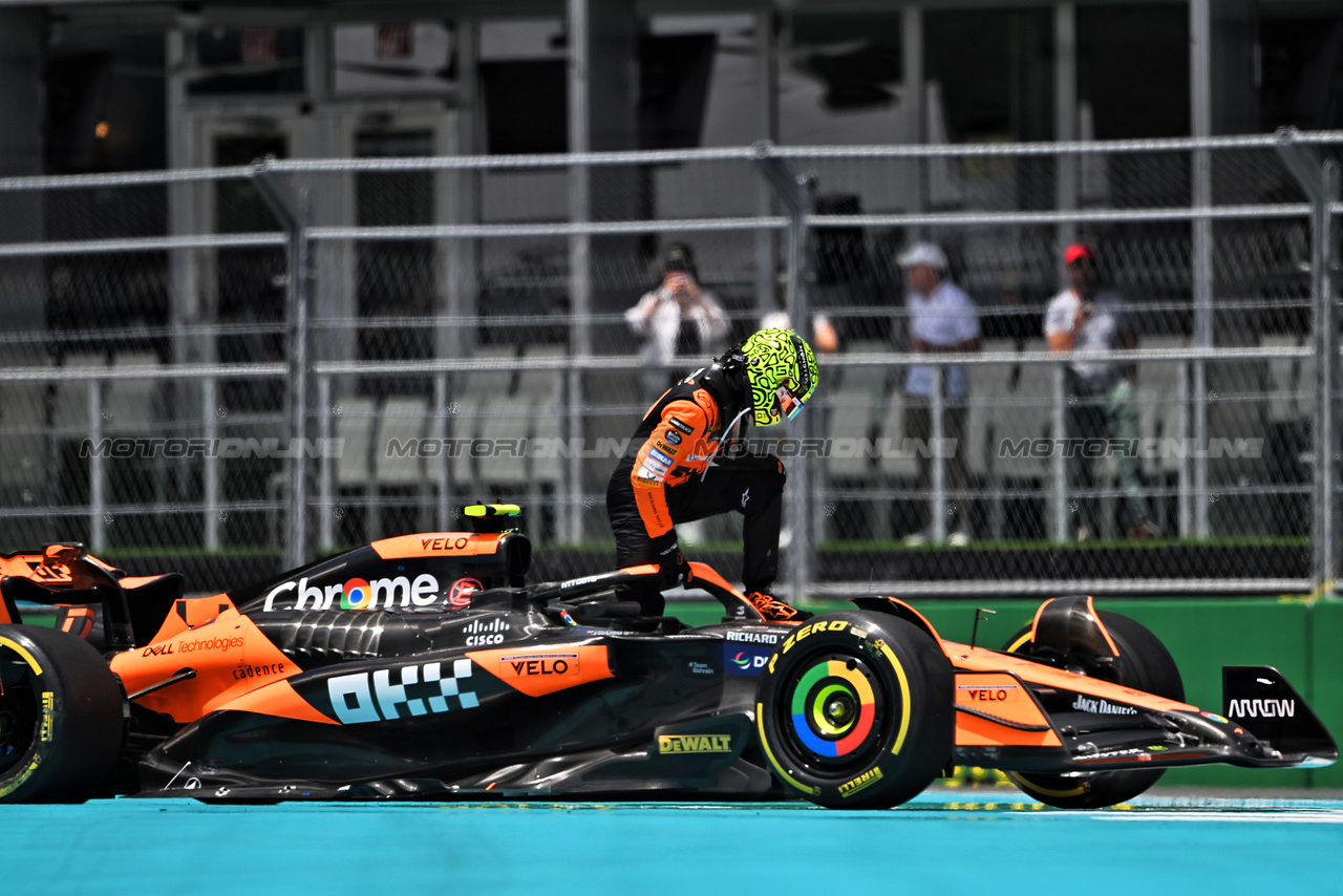 GP MIAMI, Lando Norris (GBR) McLaren MCL38 retired from Sprint.

04.05.2024. Formula 1 World Championship, Rd 6, Miami Grand Prix, Miami, Florida, USA, Sprint e Qualifiche Day.

- www.xpbimages.com, EMail: requests@xpbimages.com © Copyright: Price / XPB Images