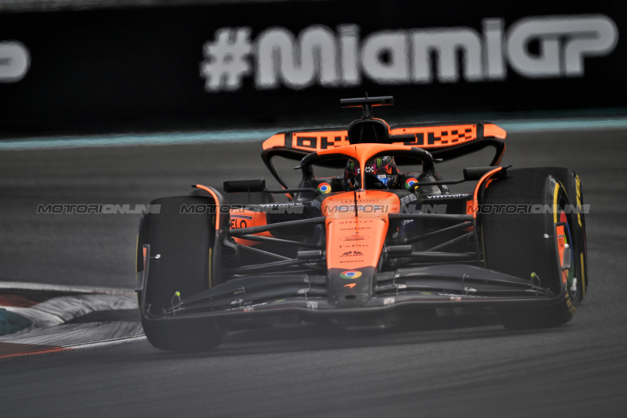 GP MIAMI, Oscar Piastri (AUS) McLaren MCL38.

04.05.2024. Formula 1 World Championship, Rd 6, Miami Grand Prix, Miami, Florida, USA, Sprint e Qualifiche Day.

- www.xpbimages.com, EMail: requests@xpbimages.com © Copyright: Price / XPB Images