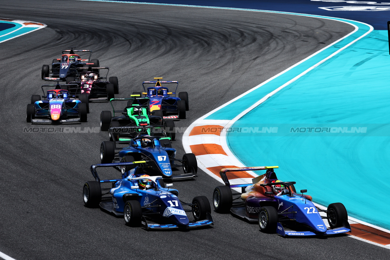 GP MIAMI, Jessica Edgar (GBR) Rodin Motorsport e Aurelia Nobels (BRA) ART at the partenza of the race.

04.05.2024. FIA Formula Academy, Rd 2, Gara 1, Miami, Florida, USA, Saturday.

- www.xpbimages.com, EMail: requests@xpbimages.com Copyright: XPB Images