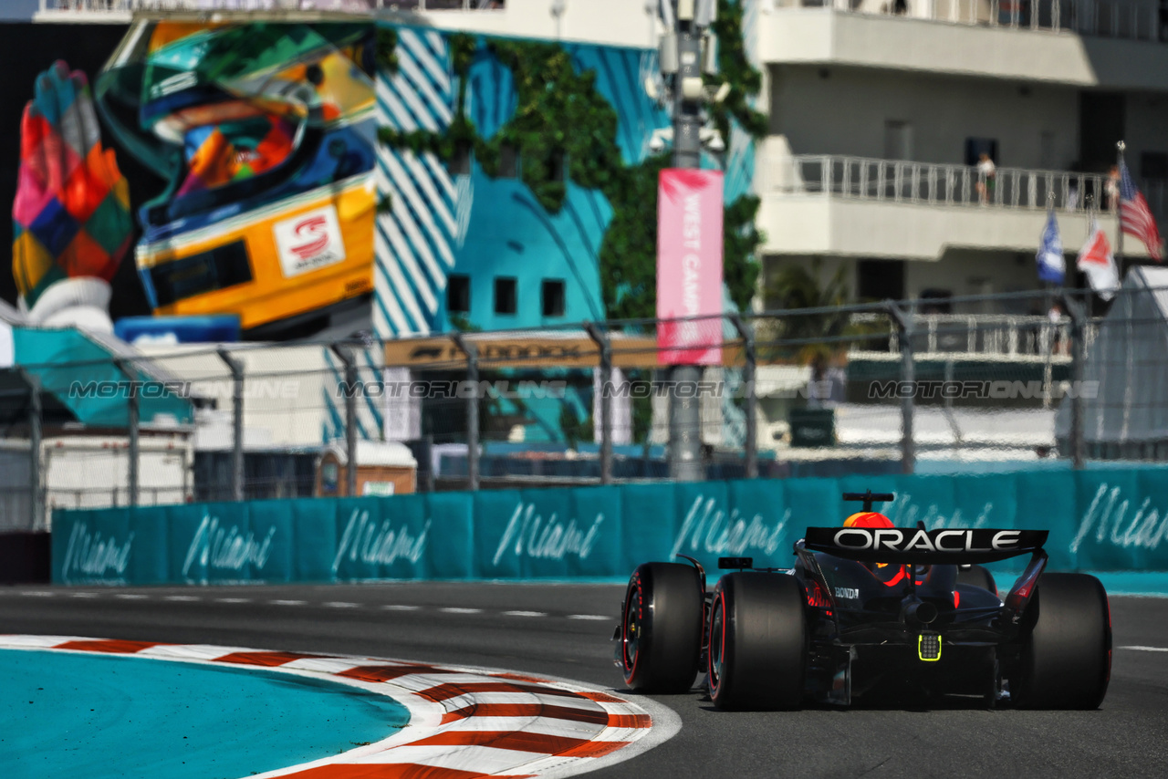 GP MIAMI, Max Verstappen (NLD) Red Bull Racing RB20.

04.05.2024. Formula 1 World Championship, Rd 6, Miami Grand Prix, Miami, Florida, USA, Sprint e Qualifiche Day.

 - www.xpbimages.com, EMail: requests@xpbimages.com © Copyright: Staley / XPB Images