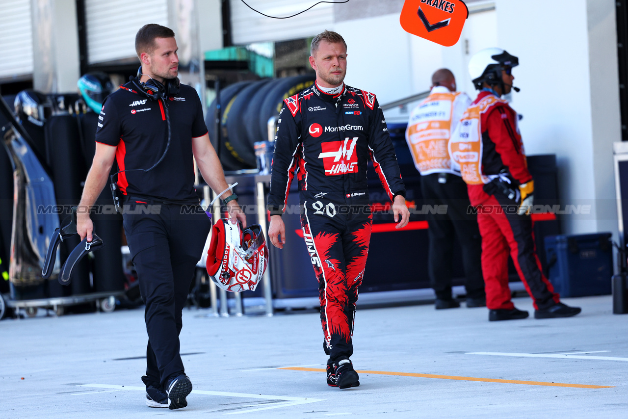 GP MIAMI, Kevin Magnussen (DEN) Haas F1 Team.

04.05.2024. Formula 1 World Championship, Rd 6, Miami Grand Prix, Miami, Florida, USA, Sprint e Qualifiche Day.

- www.xpbimages.com, EMail: requests@xpbimages.com © Copyright: Charniaux / XPB Images