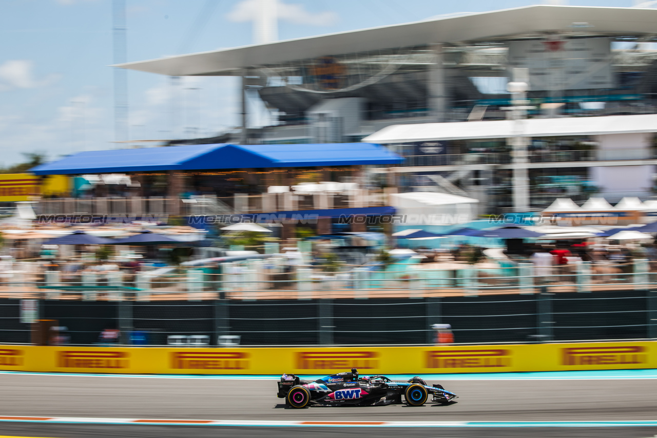 GP MIAMI, Esteban Ocon (FRA) Alpine F1 Team A524.

04.05.2024. Formula 1 World Championship, Rd 6, Miami Grand Prix, Miami, Florida, USA, Sprint e Qualifiche Day.

- www.xpbimages.com, EMail: requests@xpbimages.com © Copyright: Bearne / XPB Images