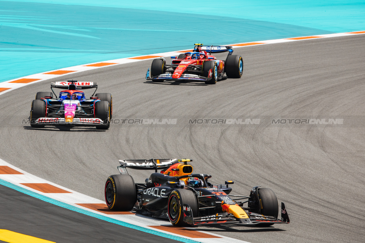 GP MIAMI, Sergio Perez (MEX) Red Bull Racing RB20.

04.05.2024. Formula 1 World Championship, Rd 6, Miami Grand Prix, Miami, Florida, USA, Sprint e Qualifiche Day.

- www.xpbimages.com, EMail: requests@xpbimages.com © Copyright: Bearne / XPB Images