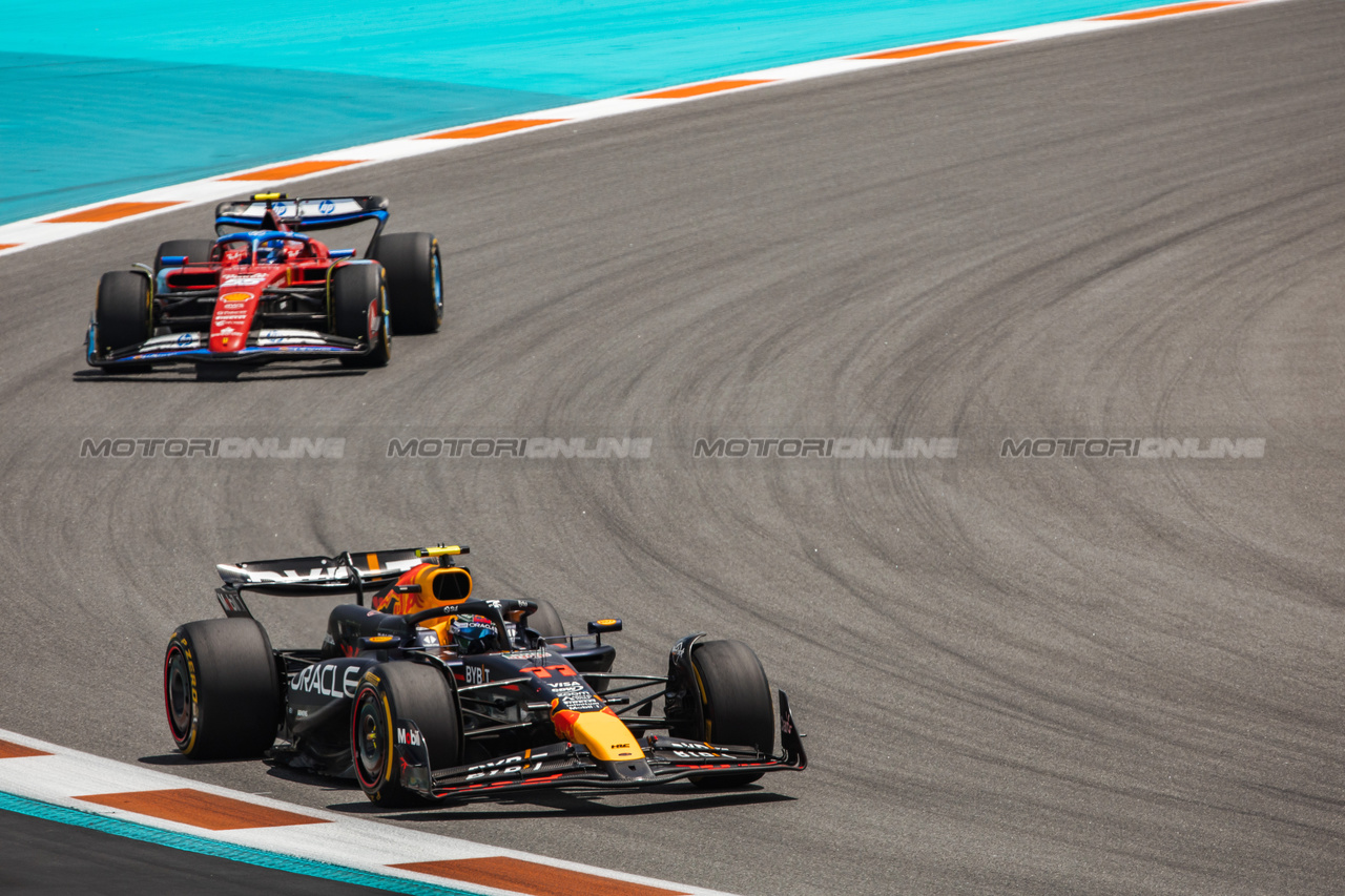 GP MIAMI, Sergio Perez (MEX) Red Bull Racing RB20.

04.05.2024. Formula 1 World Championship, Rd 6, Miami Grand Prix, Miami, Florida, USA, Sprint e Qualifiche Day.

- www.xpbimages.com, EMail: requests@xpbimages.com © Copyright: Bearne / XPB Images