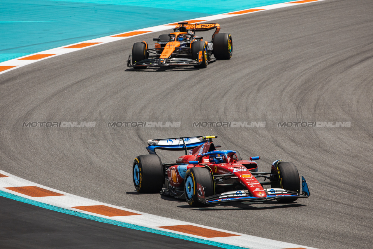 GP MIAMI, Carlos Sainz Jr (ESP) Ferrari SF-24.

04.05.2024. Formula 1 World Championship, Rd 6, Miami Grand Prix, Miami, Florida, USA, Sprint e Qualifiche Day.

- www.xpbimages.com, EMail: requests@xpbimages.com © Copyright: Bearne / XPB Images