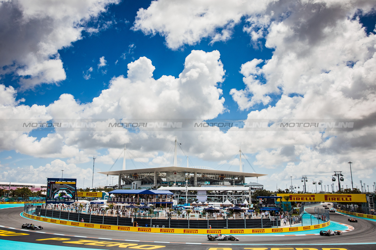 GP MIAMI, Kevin Magnussen (DEN) Haas VF-24.

04.05.2024. Formula 1 World Championship, Rd 6, Miami Grand Prix, Miami, Florida, USA, Sprint e Qualifiche Day.

- www.xpbimages.com, EMail: requests@xpbimages.com © Copyright: Bearne / XPB Images