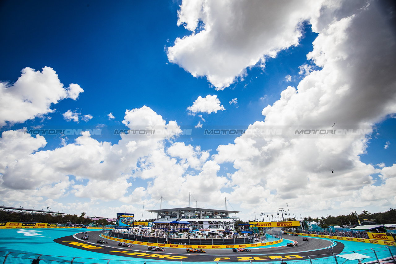 GP MIAMI, Oscar Piastri (AUS) McLaren MCL38.

04.05.2024. Formula 1 World Championship, Rd 6, Miami Grand Prix, Miami, Florida, USA, Sprint e Qualifiche Day.

- www.xpbimages.com, EMail: requests@xpbimages.com © Copyright: Bearne / XPB Images