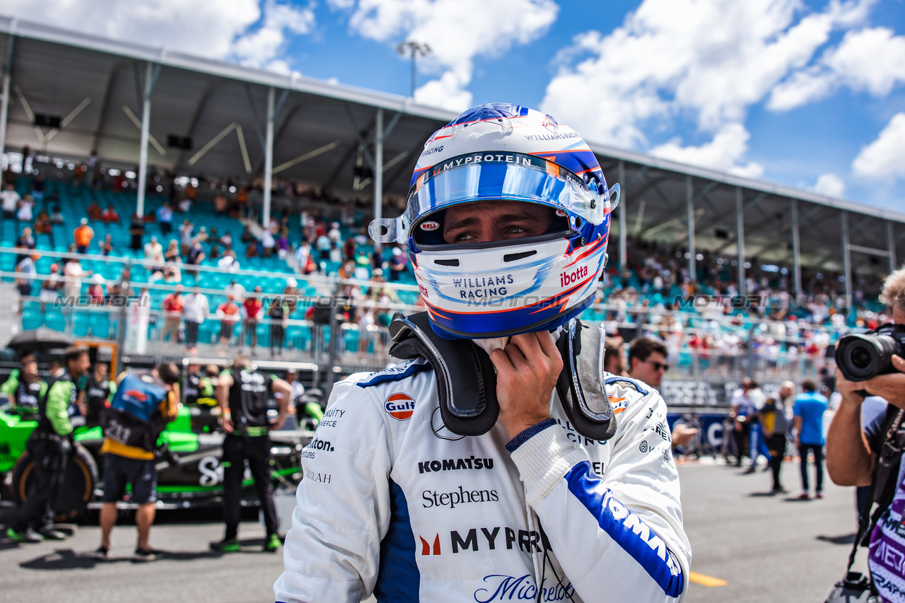 GP MIAMI, Logan Sargeant (USA) Williams Racing on the grid.

04.05.2024. Formula 1 World Championship, Rd 6, Miami Grand Prix, Miami, Florida, USA, Sprint e Qualifiche Day.

- www.xpbimages.com, EMail: requests@xpbimages.com © Copyright: Bearne / XPB Images