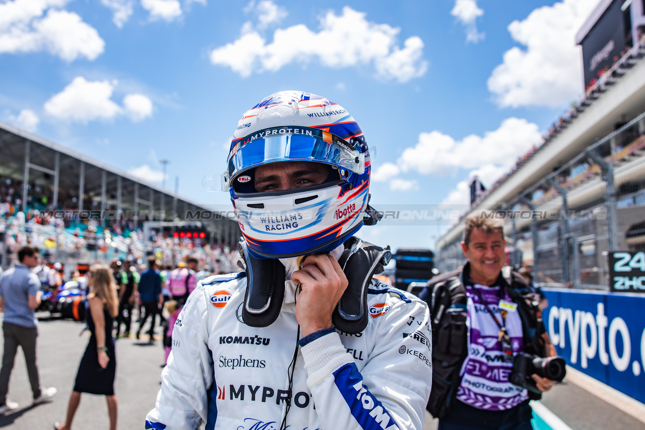 GP MIAMI, Logan Sargeant (USA) Williams Racing on the grid.

04.05.2024. Formula 1 World Championship, Rd 6, Miami Grand Prix, Miami, Florida, USA, Sprint e Qualifiche Day.

- www.xpbimages.com, EMail: requests@xpbimages.com © Copyright: Bearne / XPB Images