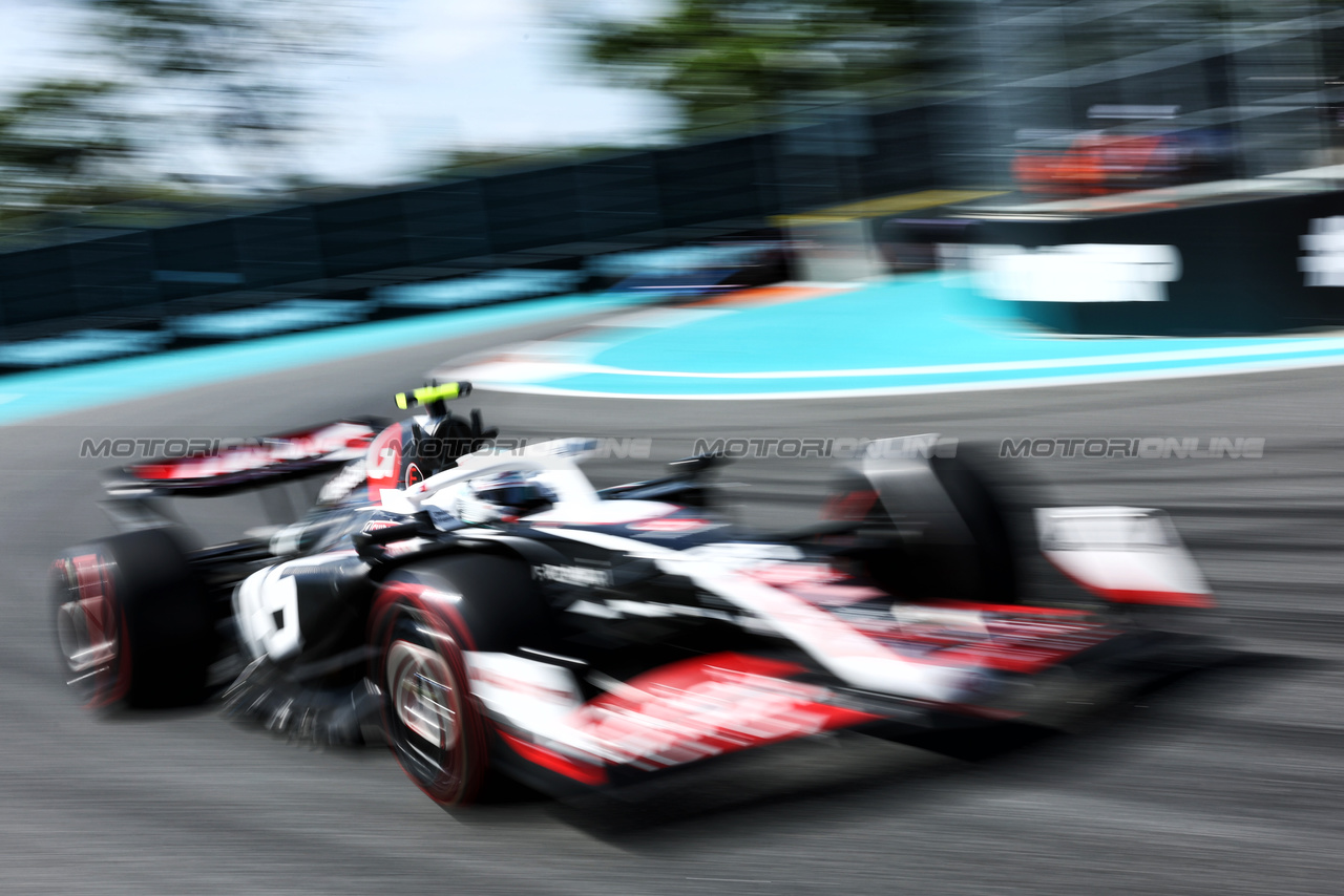 GP MIAMI, Nico Hulkenberg (GER) Haas VF-24.

04.05.2024. Formula 1 World Championship, Rd 6, Miami Grand Prix, Miami, Florida, USA, Sprint e Qualifiche Day.

 - www.xpbimages.com, EMail: requests@xpbimages.com © Copyright: Staley / XPB Images