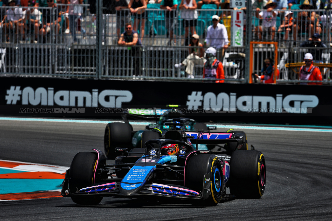 GP MIAMI, Esteban Ocon (FRA) Alpine F1 Team A524.

04.05.2024. Formula 1 World Championship, Rd 6, Miami Grand Prix, Miami, Florida, USA, Sprint e Qualifiche Day.

 - www.xpbimages.com, EMail: requests@xpbimages.com © Copyright: Staley / XPB Images