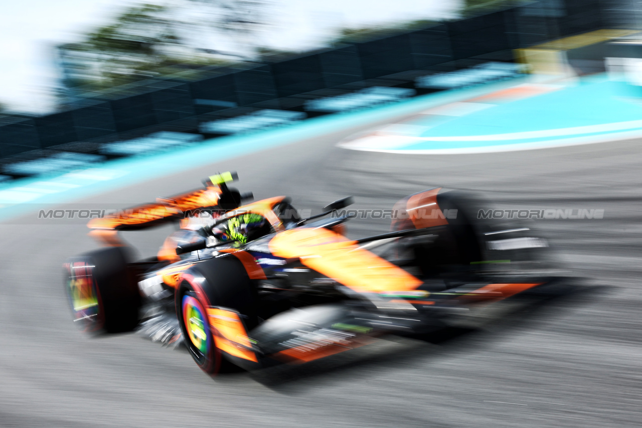 GP MIAMI, Lando Norris (GBR) McLaren MCL38.

04.05.2024. Formula 1 World Championship, Rd 6, Miami Grand Prix, Miami, Florida, USA, Sprint e Qualifiche Day.

 - www.xpbimages.com, EMail: requests@xpbimages.com © Copyright: Staley / XPB Images