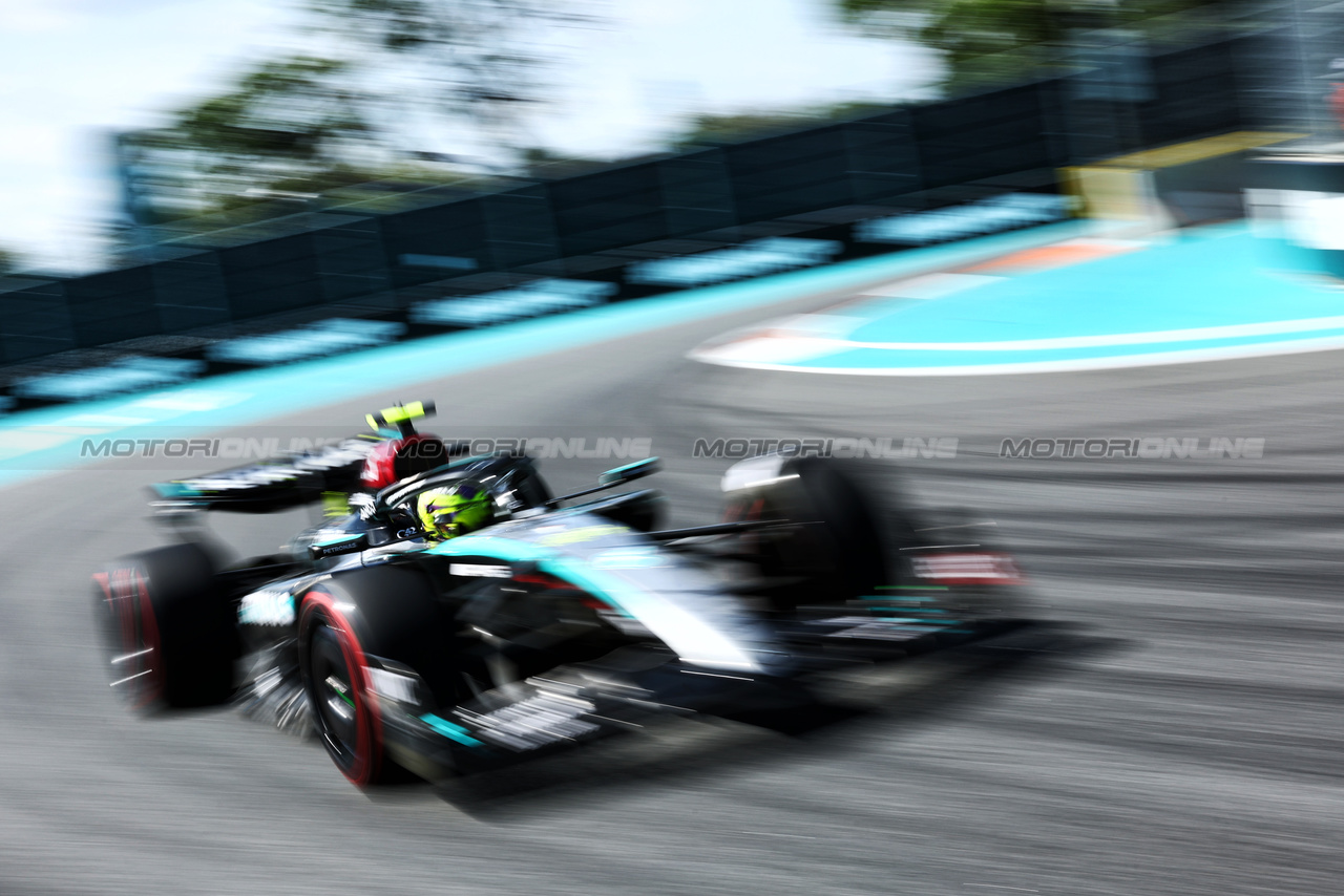 GP MIAMI, Lewis Hamilton (GBR) Mercedes AMG F1 W15.

04.05.2024. Formula 1 World Championship, Rd 6, Miami Grand Prix, Miami, Florida, USA, Sprint e Qualifiche Day.

 - www.xpbimages.com, EMail: requests@xpbimages.com © Copyright: Staley / XPB Images