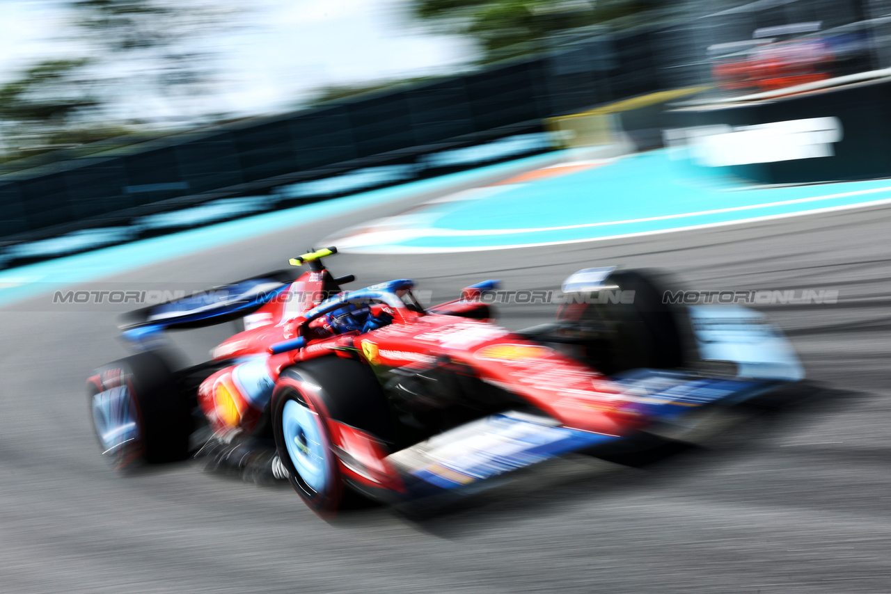 GP MIAMI, Carlos Sainz Jr (ESP) Ferrari SF-24.

04.05.2024. Formula 1 World Championship, Rd 6, Miami Grand Prix, Miami, Florida, USA, Sprint e Qualifiche Day.

 - www.xpbimages.com, EMail: requests@xpbimages.com © Copyright: Staley / XPB Images