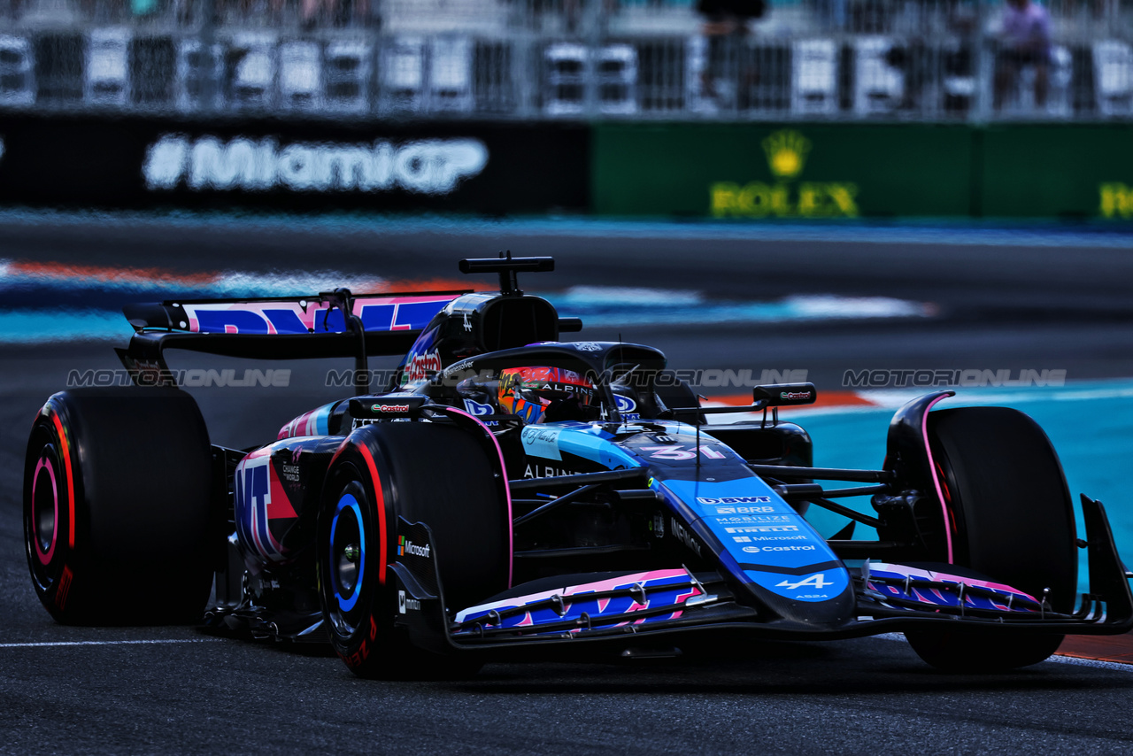 GP MIAMI, Esteban Ocon (FRA) Alpine F1 Team A524.

04.05.2024. Formula 1 World Championship, Rd 6, Miami Grand Prix, Miami, Florida, USA, Sprint e Qualifiche Day.

- www.xpbimages.com, EMail: requests@xpbimages.com © Copyright: Moy / XPB Images