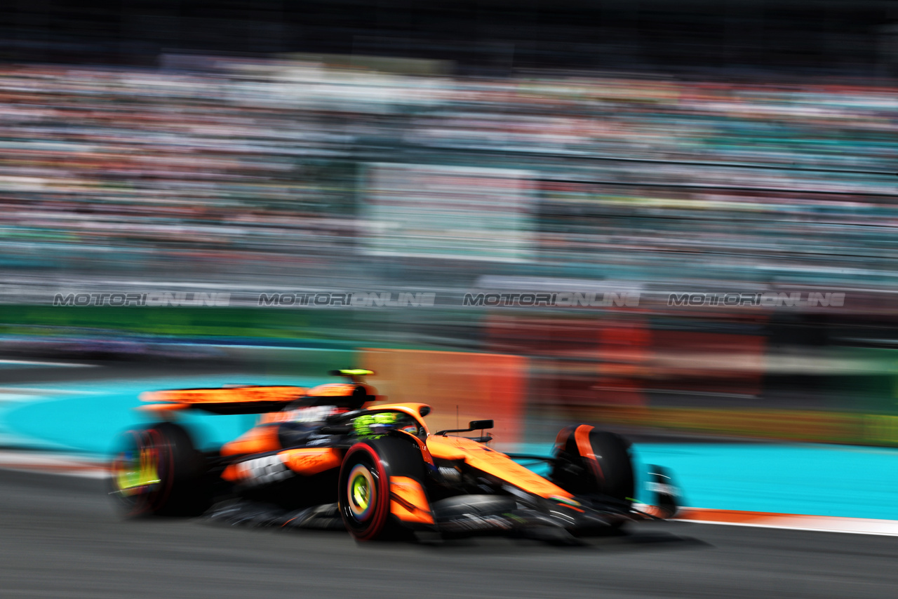 GP MIAMI, Lando Norris (GBR) McLaren MCL38.

04.05.2024. Formula 1 World Championship, Rd 6, Miami Grand Prix, Miami, Florida, USA, Sprint e Qualifiche Day.

- www.xpbimages.com, EMail: requests@xpbimages.com © Copyright: Moy / XPB Images