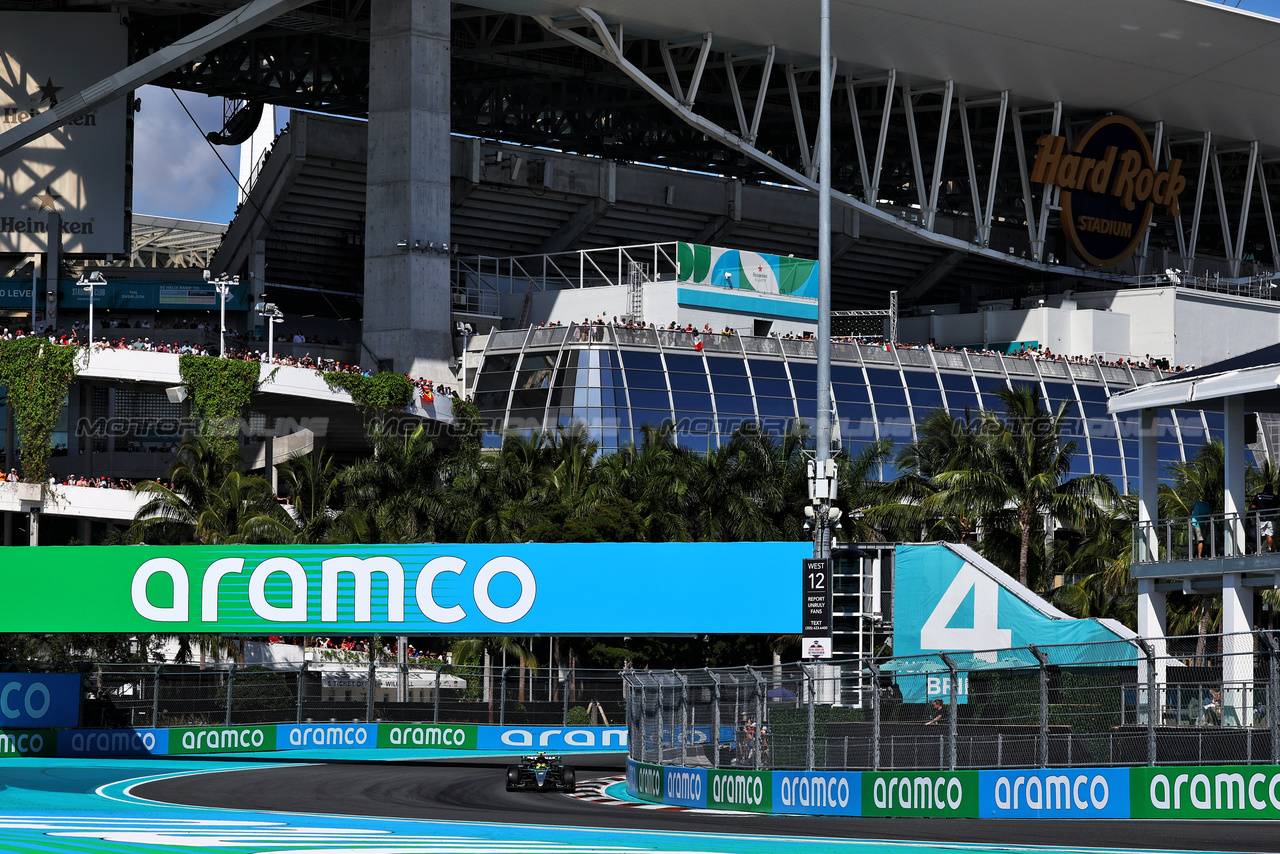 GP MIAMI, Lewis Hamilton (GBR) Mercedes AMG F1 W15.

04.05.2024. Formula 1 World Championship, Rd 6, Miami Grand Prix, Miami, Florida, USA, Sprint e Qualifiche Day.

- www.xpbimages.com, EMail: requests@xpbimages.com © Copyright: Moy / XPB Images