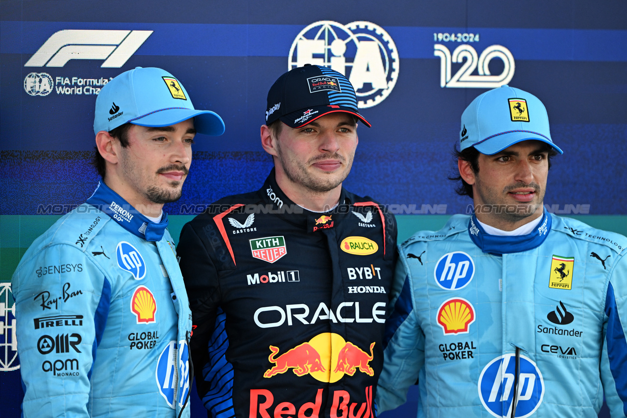 GP MIAMI, Qualifiche top three in parc ferme (L to R): Charles Leclerc (MON) Ferrari, second; Max Verstappen (NLD) Red Bull Racing, pole position; Carlos Sainz Jr (ESP) Ferrari, third.

04.05.2024. Formula 1 World Championship, Rd 6, Miami Grand Prix, Miami, Florida, USA, Sprint e Qualifiche Day.

- www.xpbimages.com, EMail: requests@xpbimages.com © Copyright: Price / XPB Images