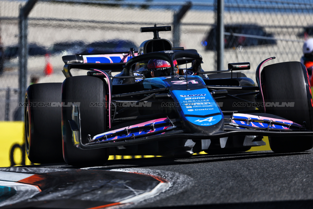 GP MIAMI, Esteban Ocon (FRA) Alpine F1 Team A524.

04.05.2024. Formula 1 World Championship, Rd 6, Miami Grand Prix, Miami, Florida, USA, Sprint e Qualifiche Day.

 - www.xpbimages.com, EMail: requests@xpbimages.com © Copyright: Coates / XPB Images