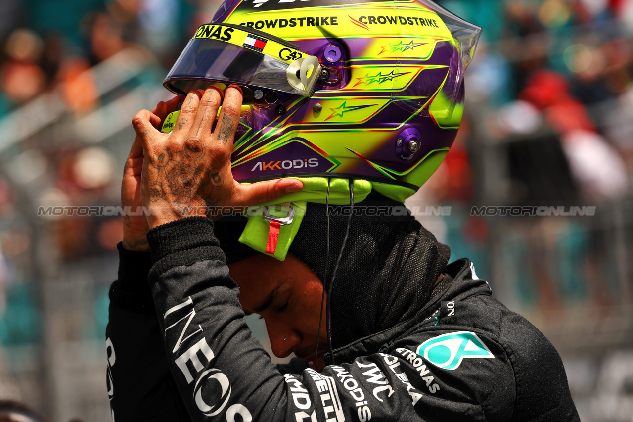 GP MIAMI, Lewis Hamilton (GBR) Mercedes AMG F1 on the grid.

04.05.2024. Formula 1 World Championship, Rd 6, Miami Grand Prix, Miami, Florida, USA, Sprint e Qualifiche Day.

 - www.xpbimages.com, EMail: requests@xpbimages.com © Copyright: Coates / XPB Images